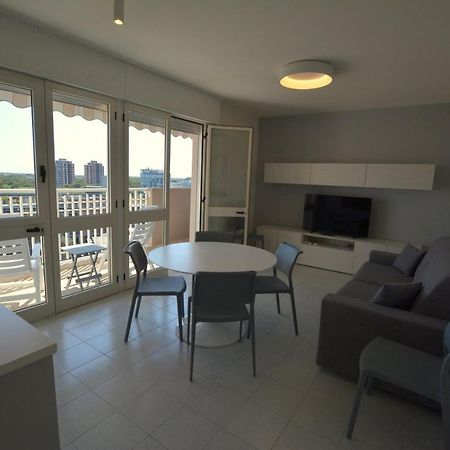 Lignano Pineta With Sea View Apartment Линяно Сабиадоро Екстериор снимка