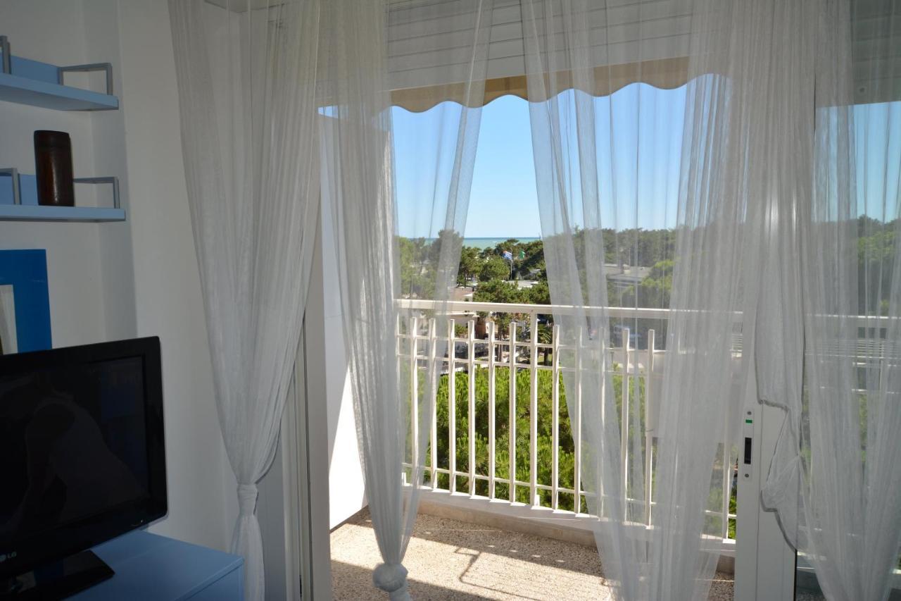 Lignano Pineta With Sea View Apartment Линяно Сабиадоро Екстериор снимка