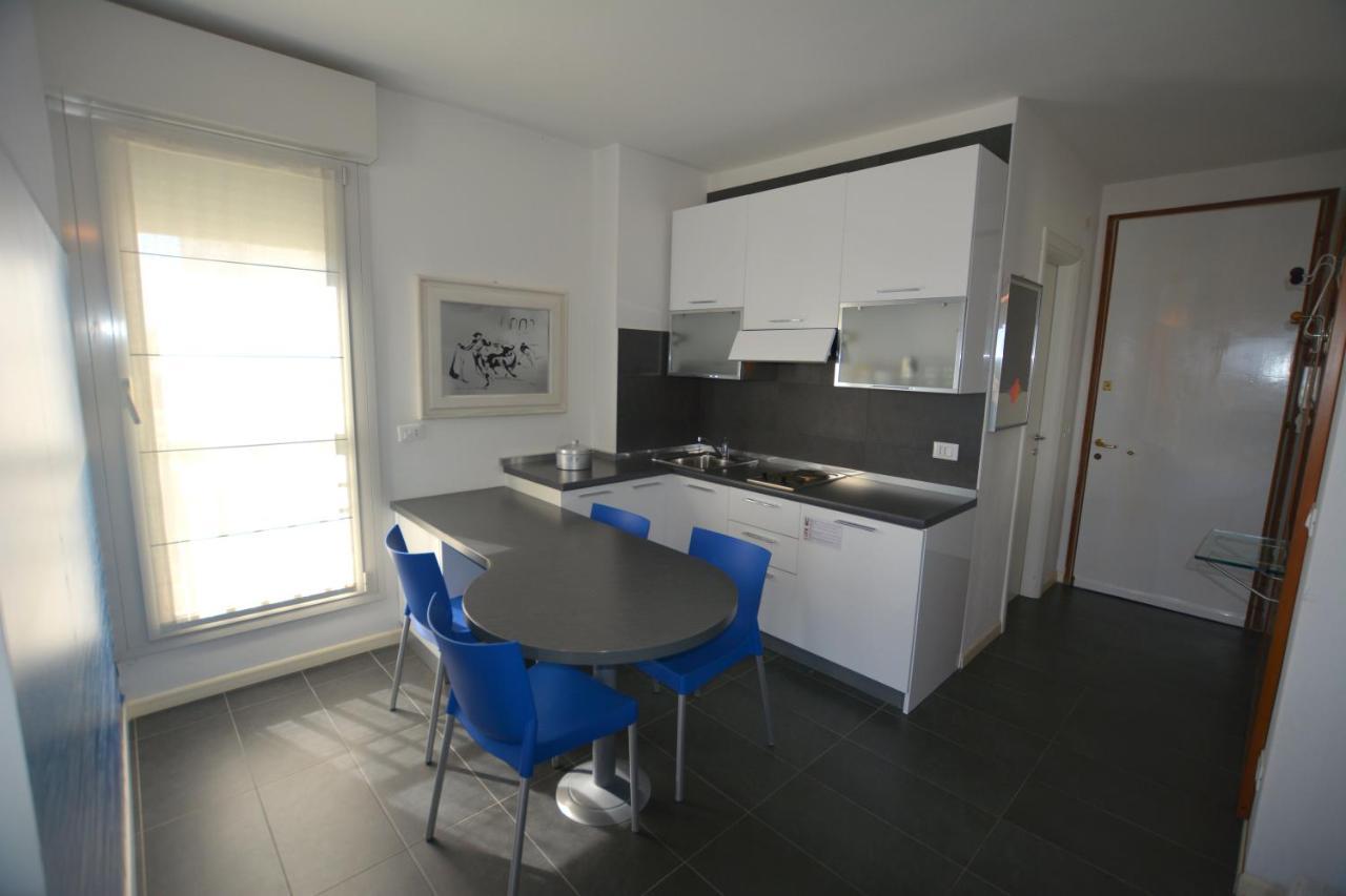 Lignano Pineta With Sea View Apartment Линяно Сабиадоро Екстериор снимка