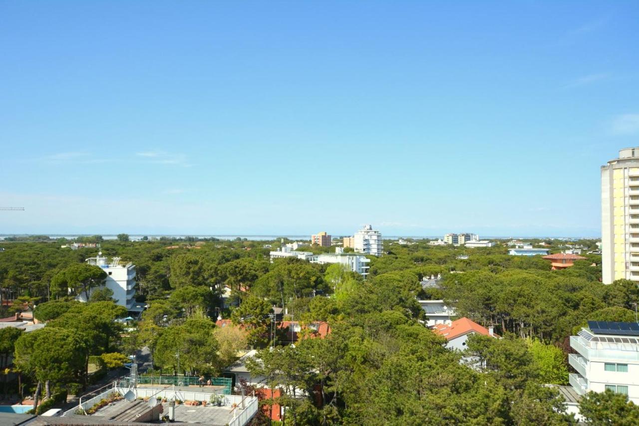 Lignano Pineta With Sea View Apartment Линяно Сабиадоро Екстериор снимка