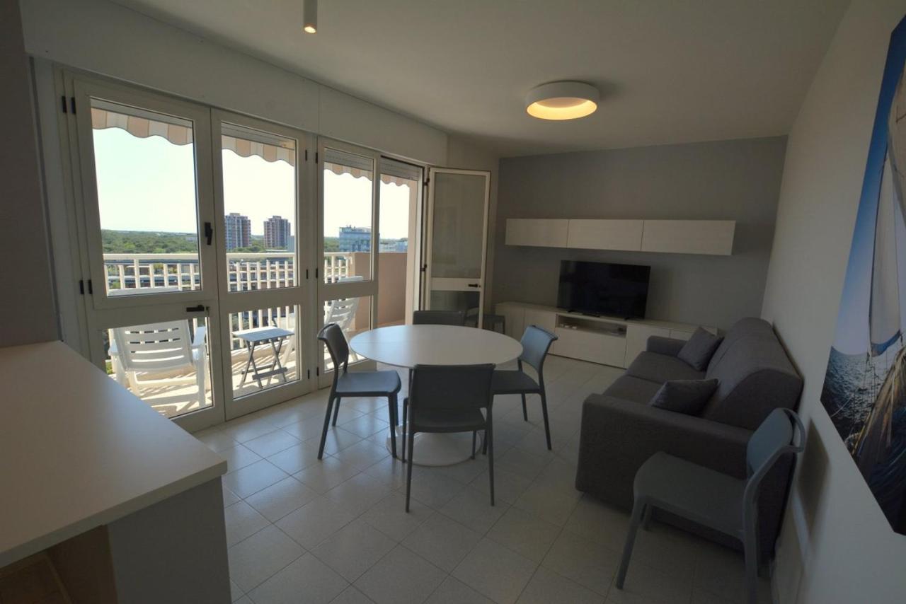 Lignano Pineta With Sea View Apartment Линяно Сабиадоро Екстериор снимка